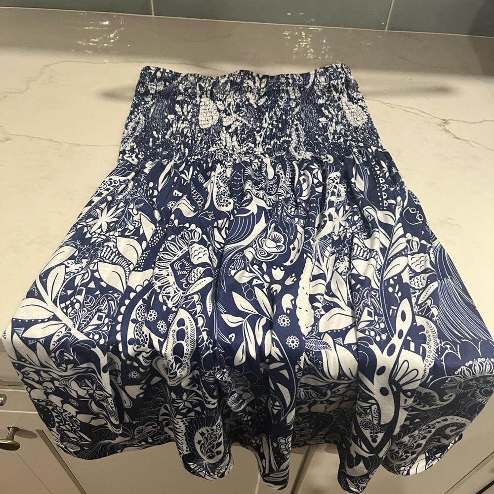 Beautiful Strapless Dress (Must Add to a Bundle Amounting to a Minimum of $20)